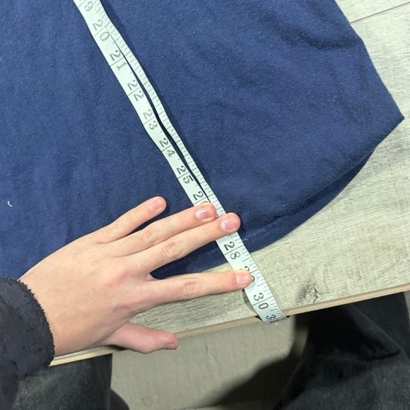 Vintage 2000s boxy, navy blue and yellow graphic, saying T-shirt size XL - Picture 5 of 5